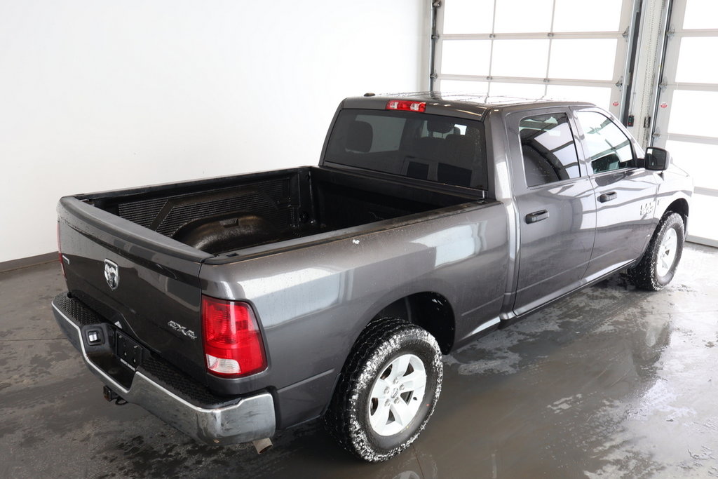 2022 Ram 1500 Classic SLT CREWCAB V8 4X4 in St-Jean-Sur-Richelieu, Quebec - 7 - w1024h768px