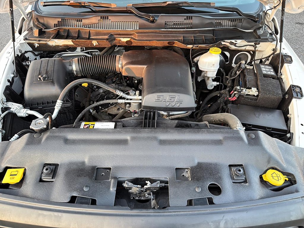Ram 1500 Classic Warlock 2022 à St-Jean-Sur-Richelieu, Québec - 8 - w1024h768px