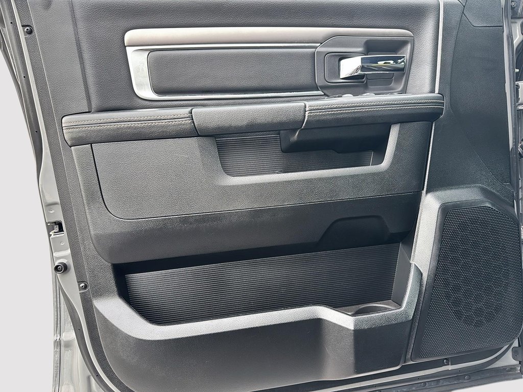 Ram 1500 Classic Warlock 2022 à St-Jean-Sur-Richelieu, Québec - 11 - w1024h768px