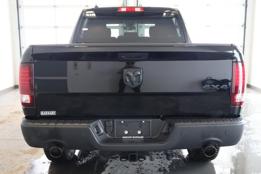 2024 Ram 1500 Classic WARLOCK in Sherbrooke, Quebec - 6 - w1024h768px