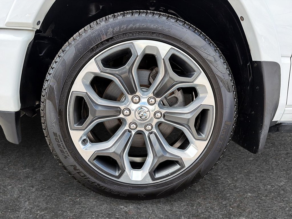 2020 Ram 1500 LIMITED 4X4 CREW CAB // DIESEL // TOIT PANORAMIQUE in St-Jean-Sur-Richelieu, Quebec - 7 - w1024h768px