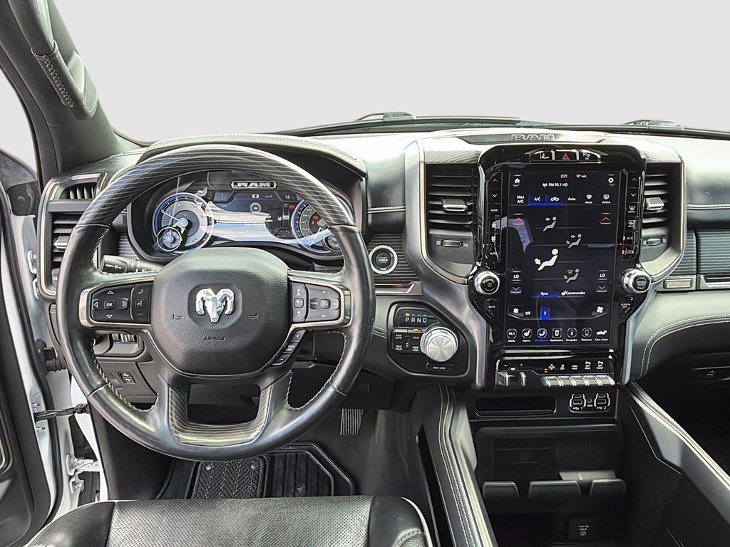 2020 Ram 1500 LIMITED 4X4 CREW CAB // DIESEL // TOIT PANORAMIQUE in St-Jean-Sur-Richelieu, Quebec - 10 - w1024h768px