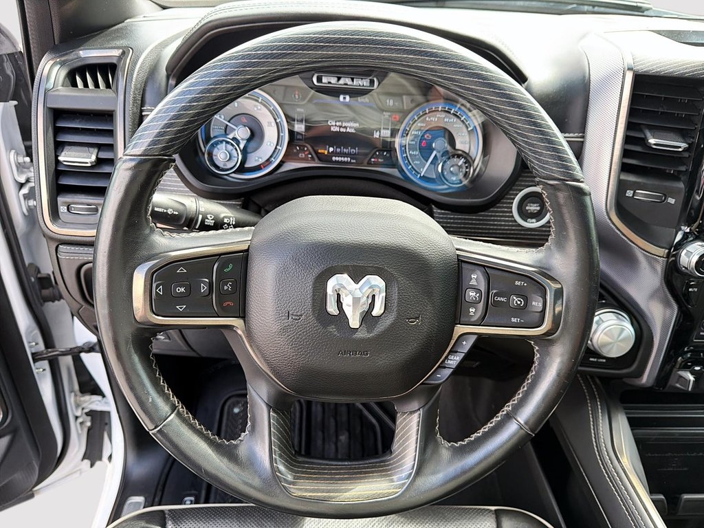 2020 Ram 1500 LIMITED 4X4 CREW CAB // DIESEL // TOIT PANORAMIQUE in St-Jean-Sur-Richelieu, Quebec - 12 - w1024h768px