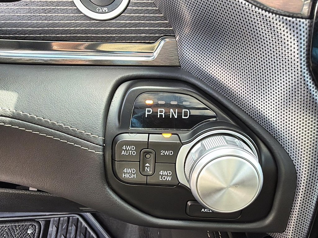 2020 Ram 1500 LIMITED 4X4 CREW CAB // DIESEL // TOIT PANORAMIQUE in St-Jean-Sur-Richelieu, Quebec - 15 - w1024h768px