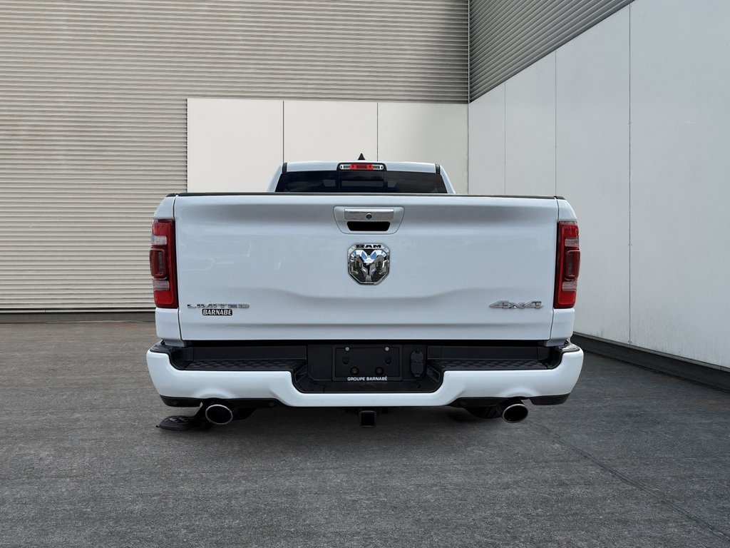 2020 Ram 1500 LIMITED 4X4 CREW CAB // DIESEL // TOIT PANORAMIQUE in St-Jean-Sur-Richelieu, Quebec - 3 - w1024h768px