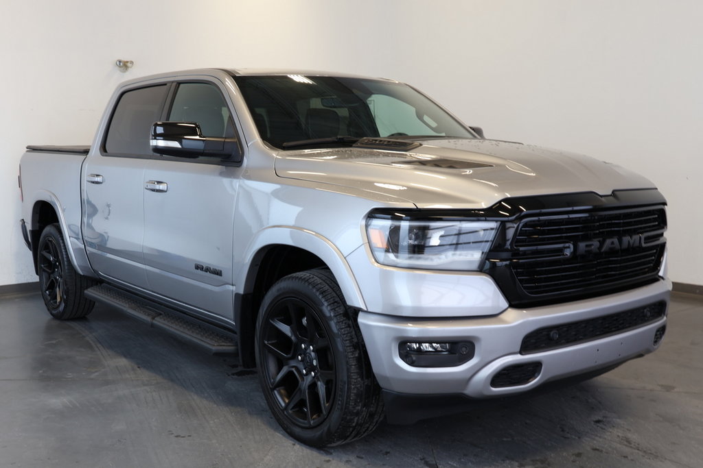 2022  1500 Laramie Night CrewCab V8 4X4 in St-Jean-Sur-Richelieu, Quebec - 3 - w1024h768px