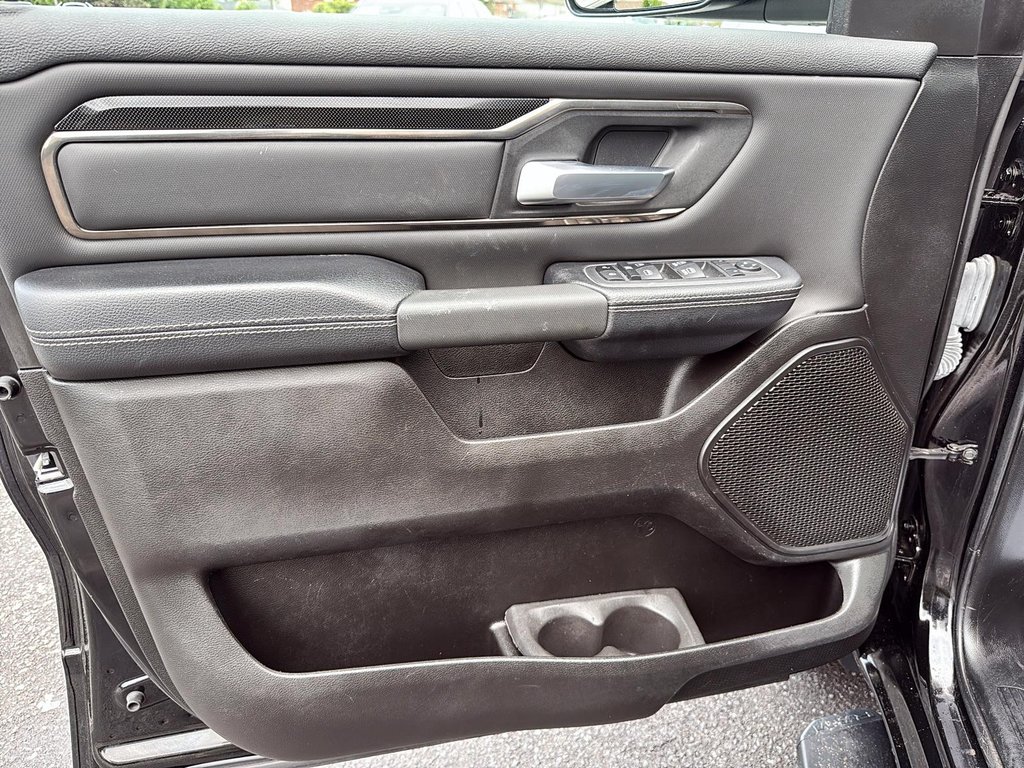 Ram 1500 SPORT CREWCAB | BOÎTE 6.4 | FULL CUIR 2022 à St-Jean-Sur-Richelieu, Québec - 11 - w1024h768px