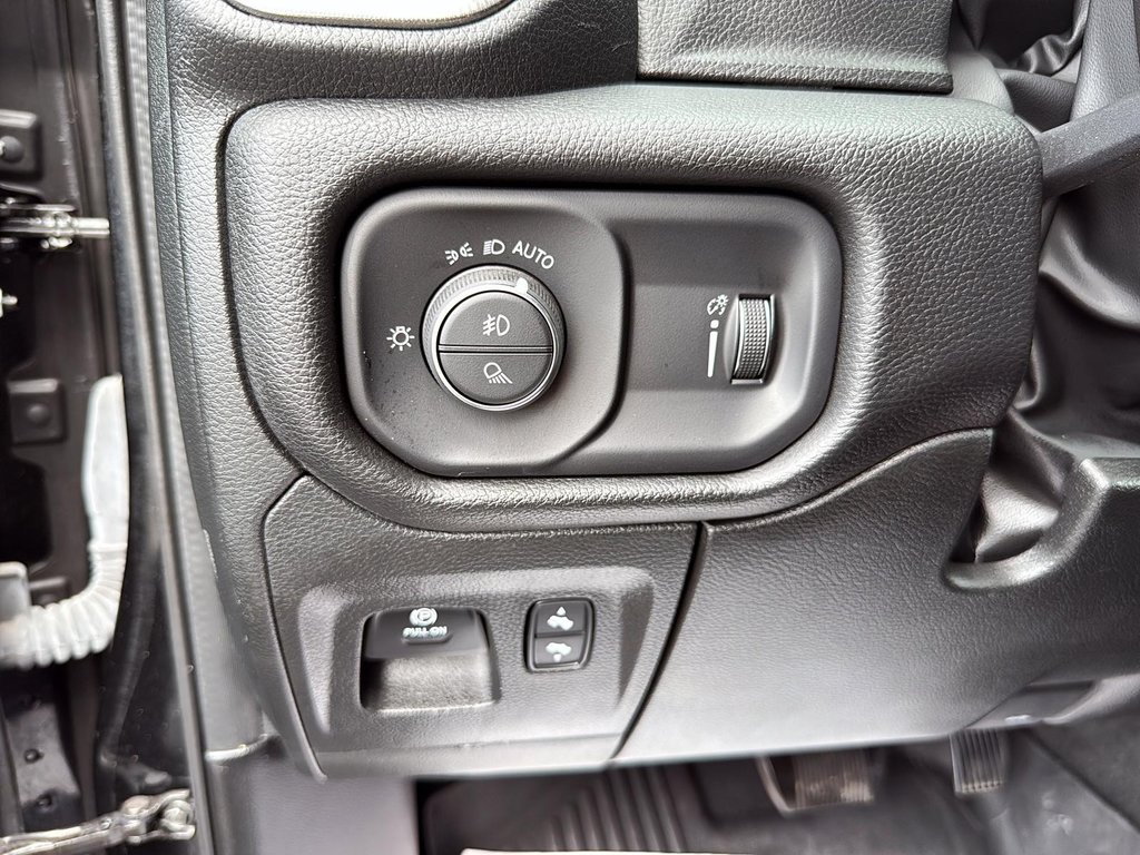 Ram 1500 SPORT CREWCAB | BOÎTE 6.4 | FULL CUIR 2022 à St-Jean-Sur-Richelieu, Québec - 16 - w1024h768px