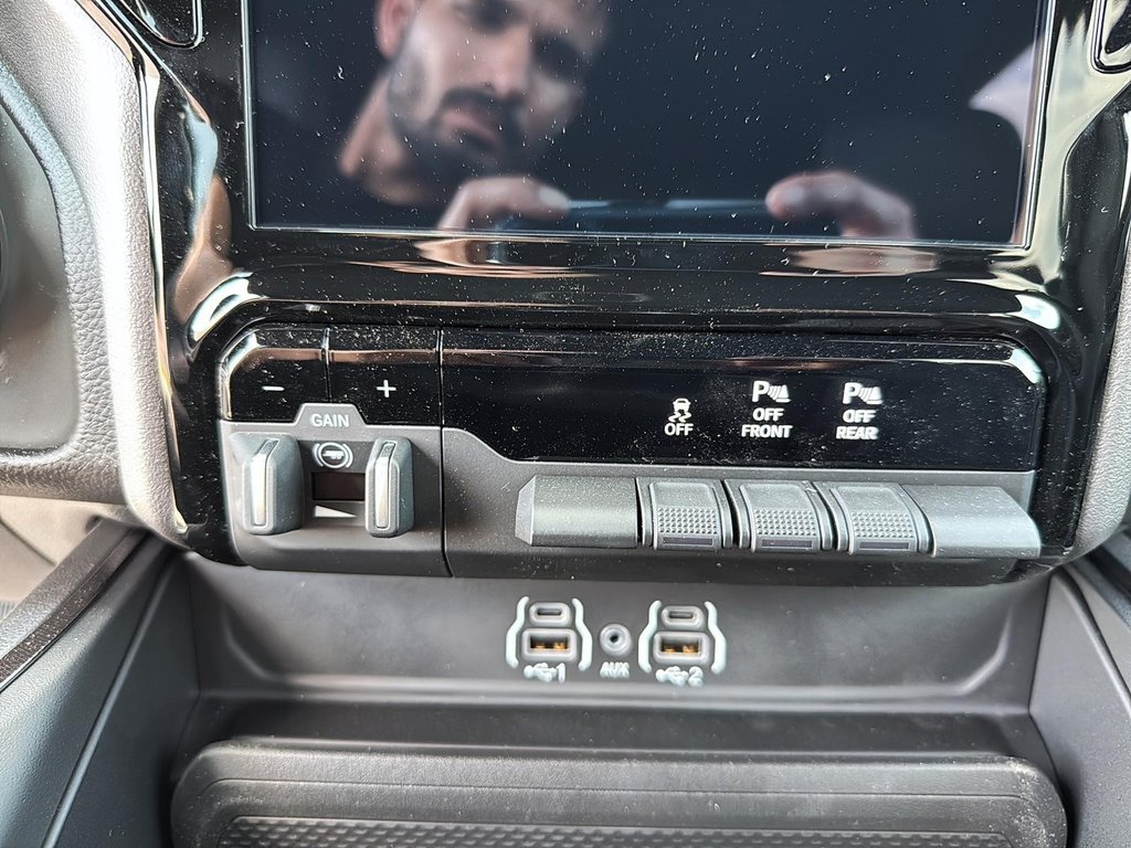 2025 Ram 1500 SPORT in St-Jean-Sur-Richelieu, Quebec - 14 - w1024h768px