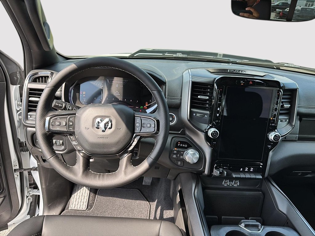 2025 Ram 1500 SPORT in St-Jean-Sur-Richelieu, Quebec - 10 - w1024h768px
