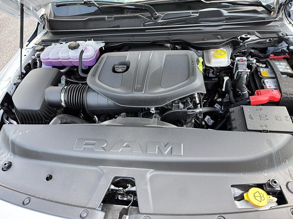 2025 Ram 1500 SPORT in St-Jean-Sur-Richelieu, Quebec - 8 - w1024h768px