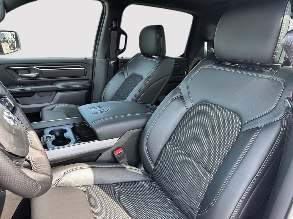 2025 Ram 1500 SPORT in St-Jean-Sur-Richelieu, Quebec - 9 - w1024h768px