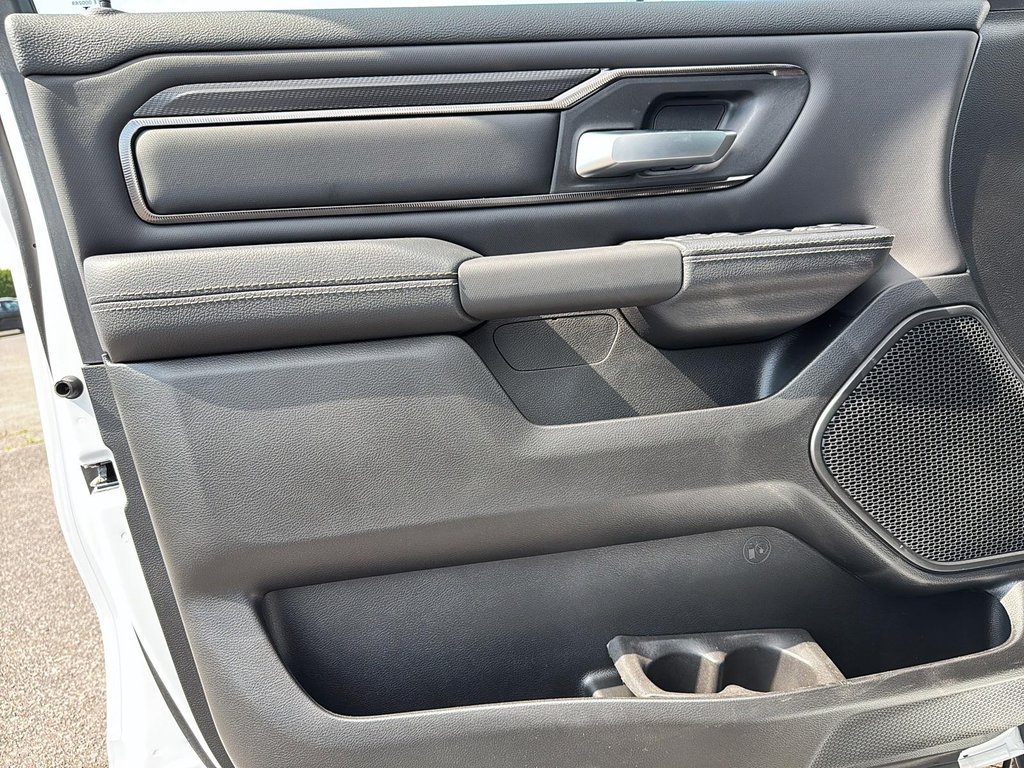 2025 Ram 1500 SPORT in St-Jean-Sur-Richelieu, Quebec - 11 - w1024h768px