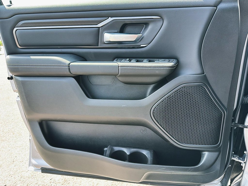 Ram 1500 SPORT 2025 à St-Jean-Sur-Richelieu, Québec - 11 - w1024h768px