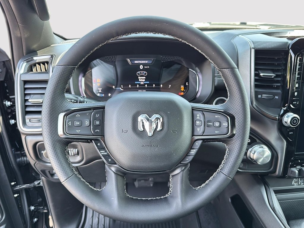Ram 1500 SPORT 2025 à St-Jean-Sur-Richelieu, Québec - 12 - w1024h768px