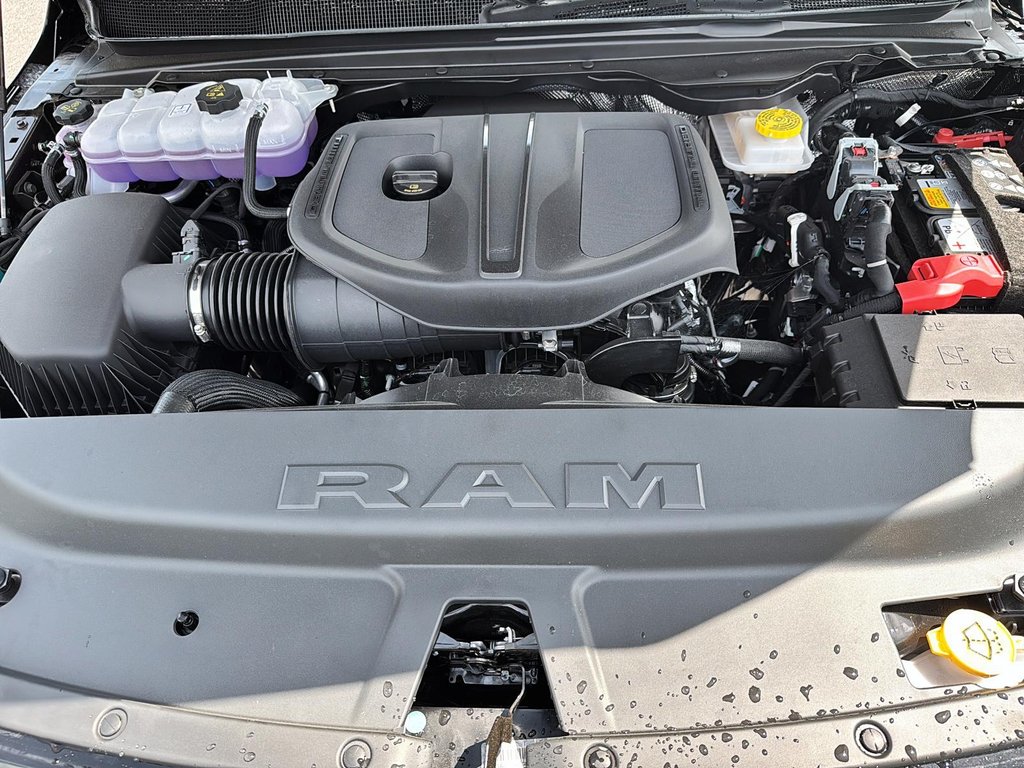 2025 Ram 1500 BIG HORN in St-Jean-Sur-Richelieu, Quebec - 8 - w1024h768px