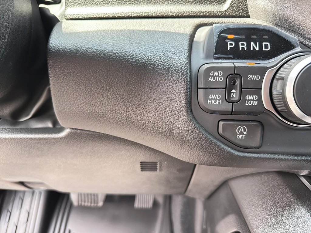 2025 Ram 1500 BIG HORN in St-Jean-Sur-Richelieu, Quebec - 16 - w1024h768px