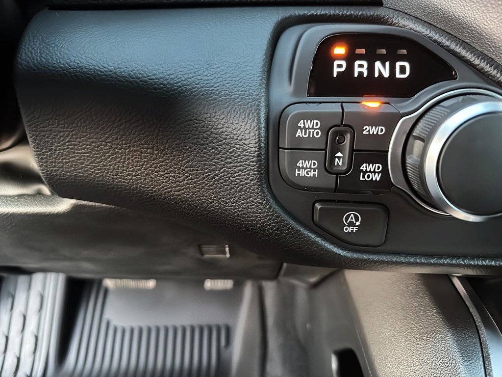 2025 Ram 1500 BIG HORN in St-Jean-Sur-Richelieu, Quebec - 15 - w1024h768px