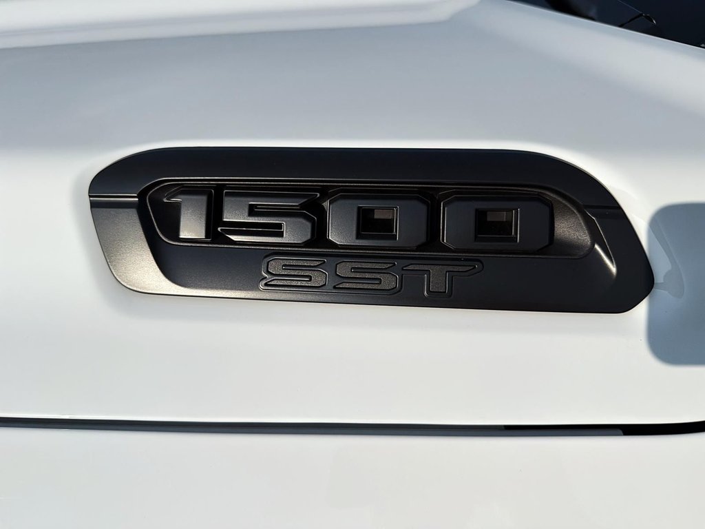 Ram 1500 BIG HORN 2025 à St-Jean-Sur-Richelieu, Québec - 7 - w1024h768px
