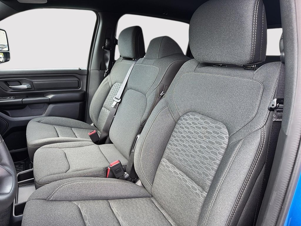 Ram 1500 WARLOCK 2025 à St-Jean-Sur-Richelieu, Québec - 9 - w1024h768px