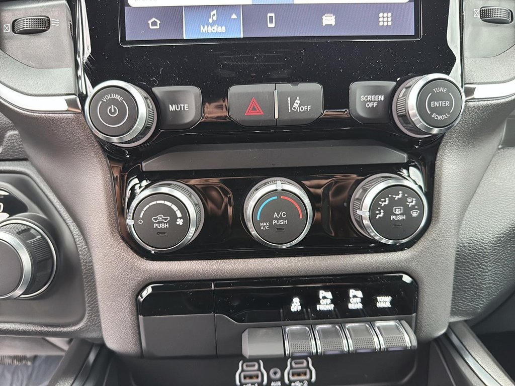 Ram 1500 TRADESMAN 2025 à Sherbrooke, Québec - 14 - w1024h768px