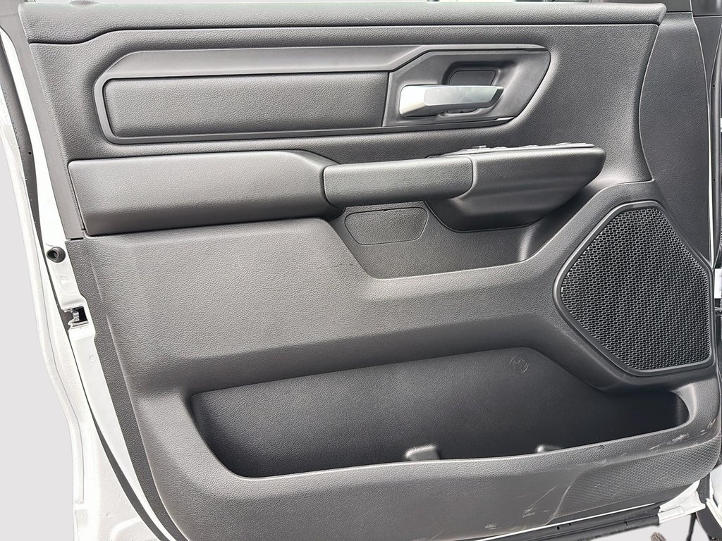 Ram 1500 TRADESMAN 2025 à Sherbrooke, Québec - 11 - w1024h768px