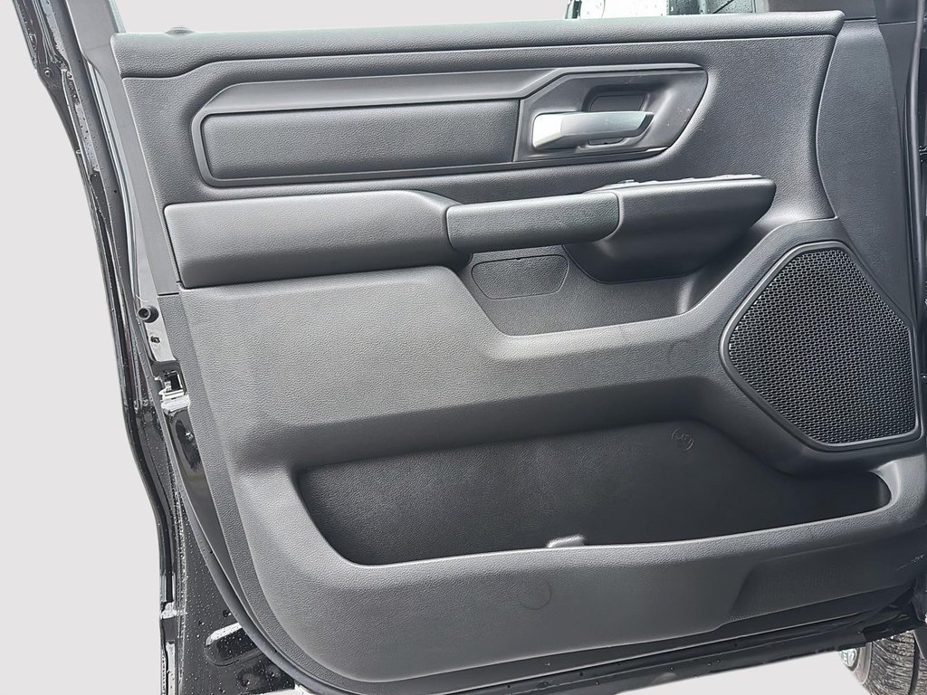 Ram 1500 TRADESMAN 2025 à Sherbrooke, Québec - 11 - w1024h768px