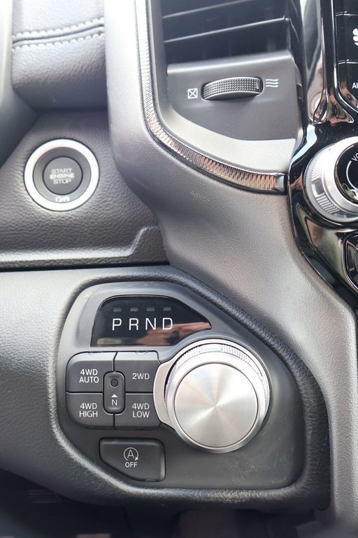 2025 Ram 1500 Sport in St-Jean-Sur-Richelieu, Quebec - 8 - w1024h768px