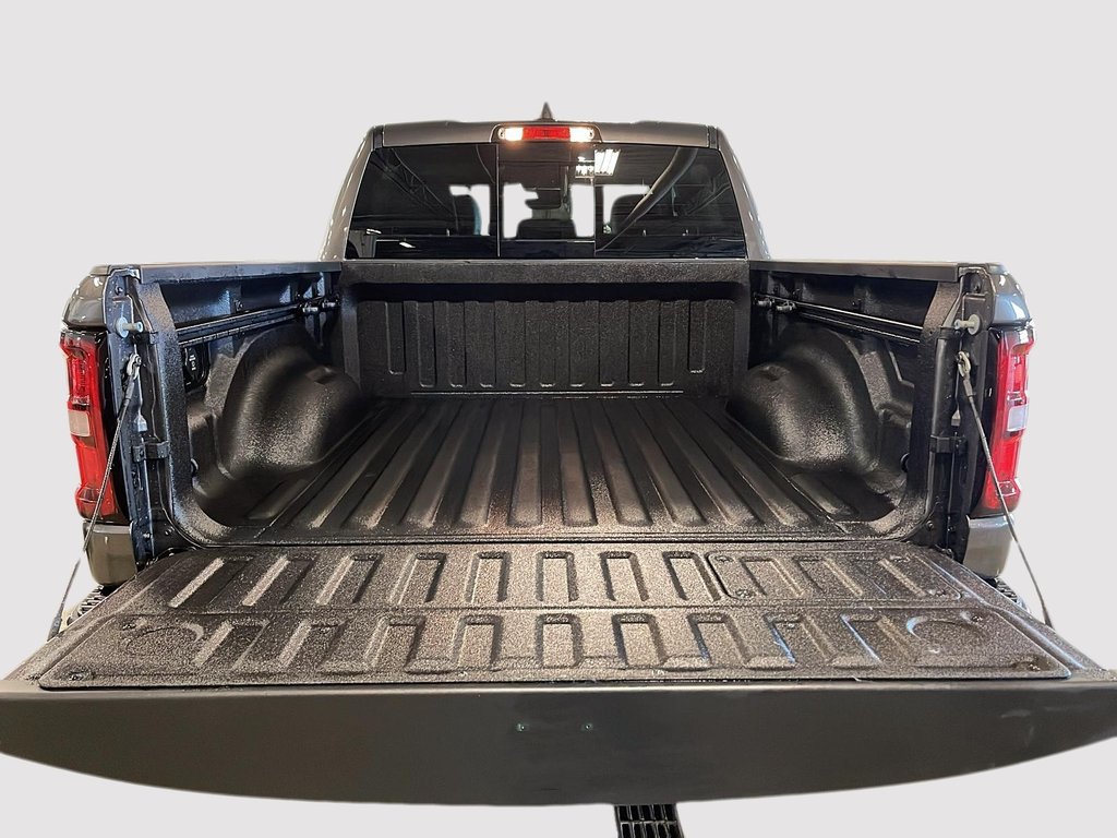 Ram 1500 SPORT 2026 à Sherbrooke, Québec - 16 - w1024h768px