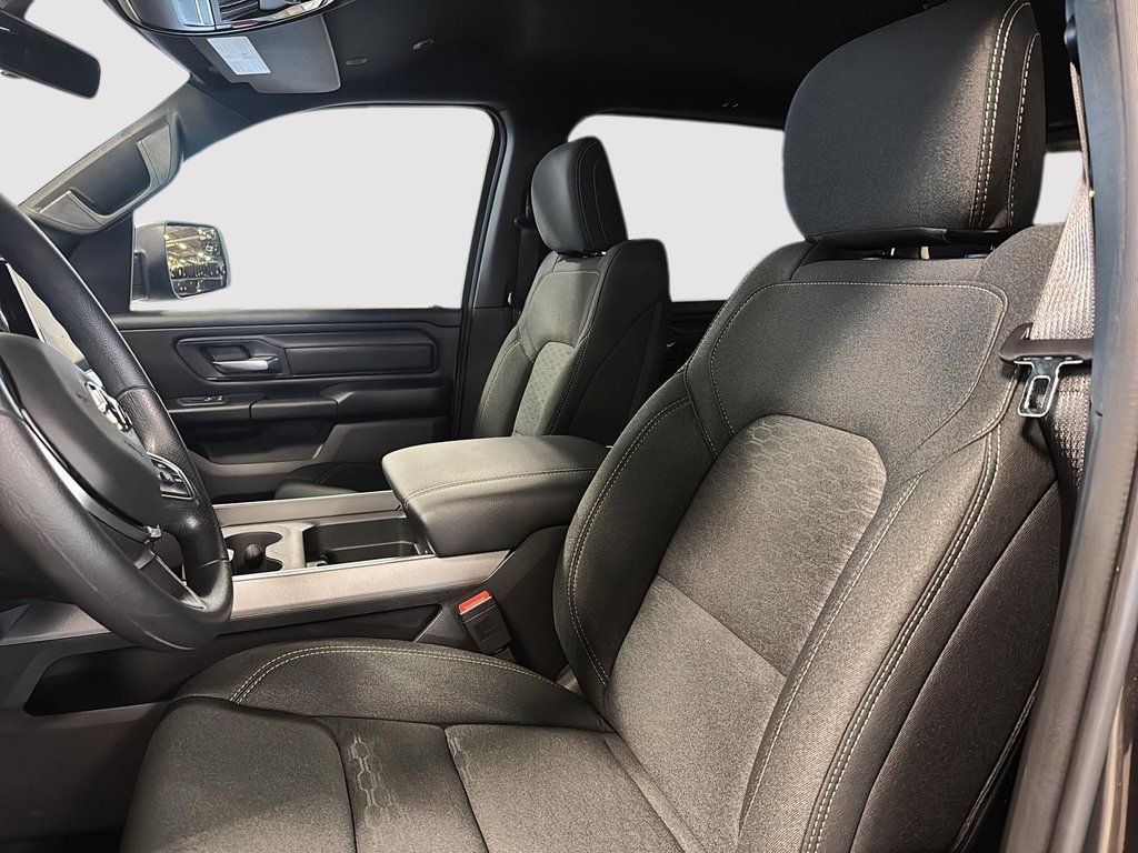 Ram 1500 EXPRESS 2026 à Sherbrooke, Québec - 9 - w1024h768px