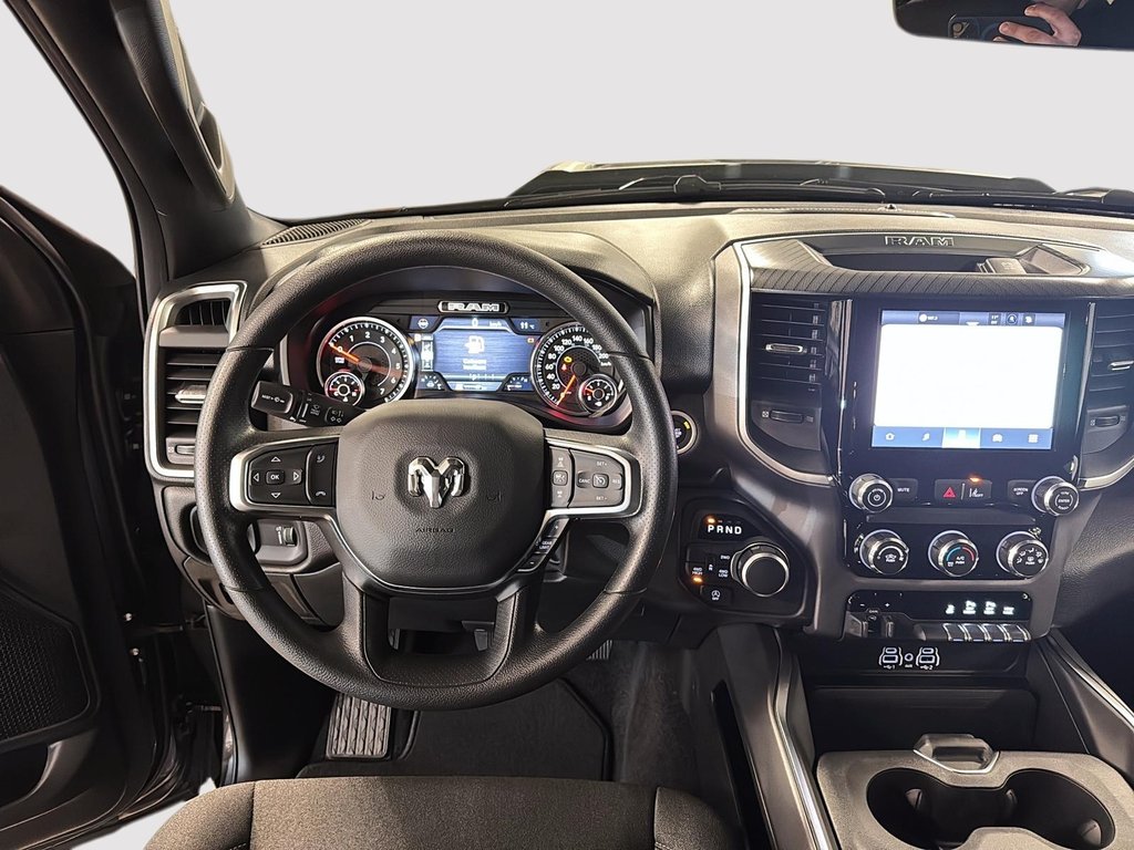 Ram 1500 EXPRESS 2026 à Sherbrooke, Québec - 10 - w1024h768px