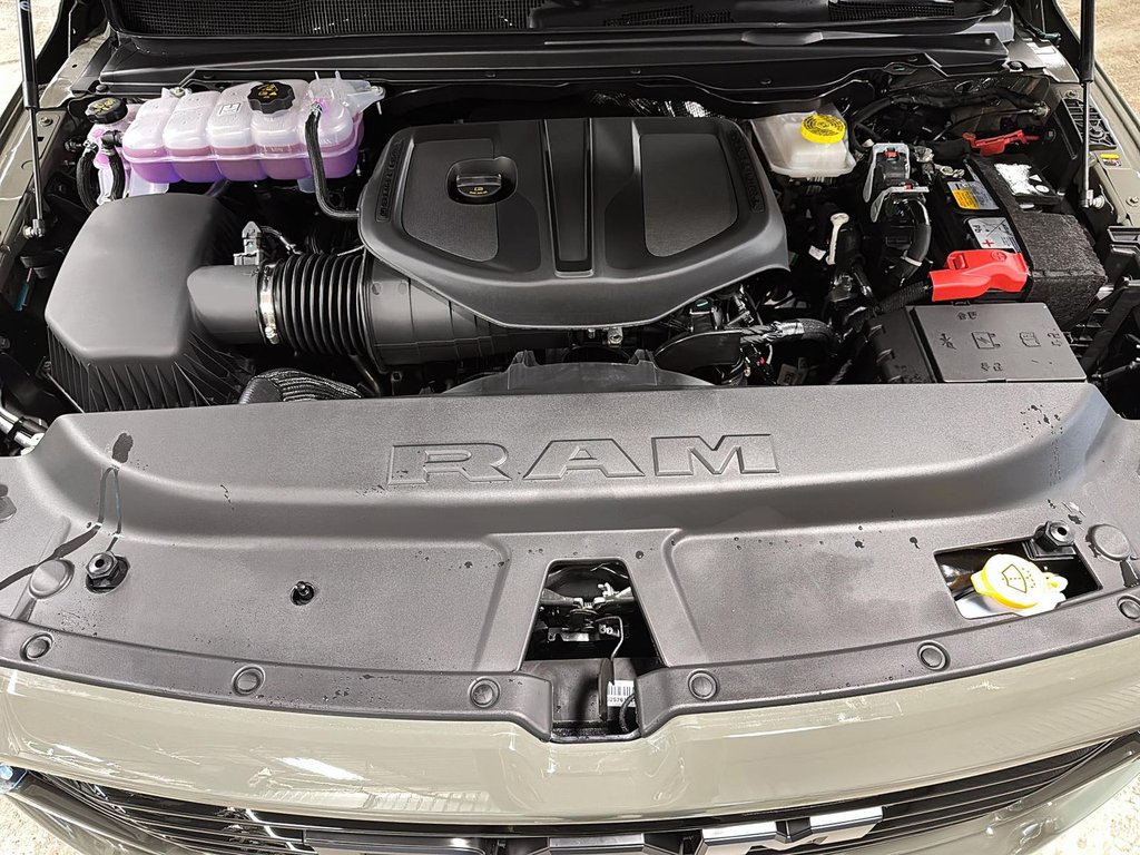 2026 Ram 1500 SPORT in Sherbrooke, Quebec - 8 - w1024h768px