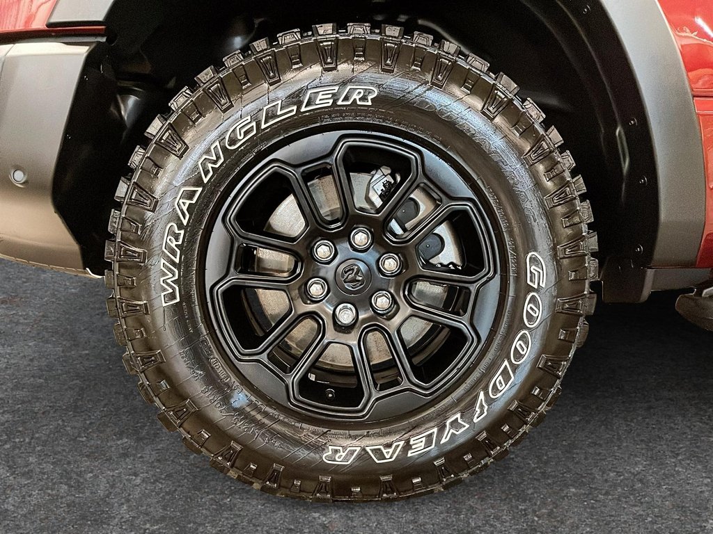 2026 Ram 1500 REBEL in Sherbrooke, Quebec - 7 - w1024h768px