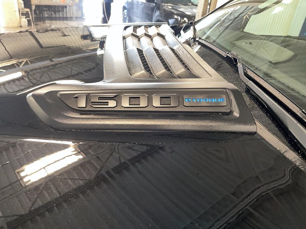 2026 Ram 1500 SPORT in Sherbrooke, Quebec - 16 - w1024h768px
