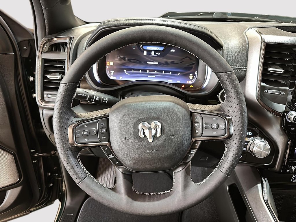 2026 Ram 1500 SPORT in Sherbrooke, Quebec - 11 - w1024h768px