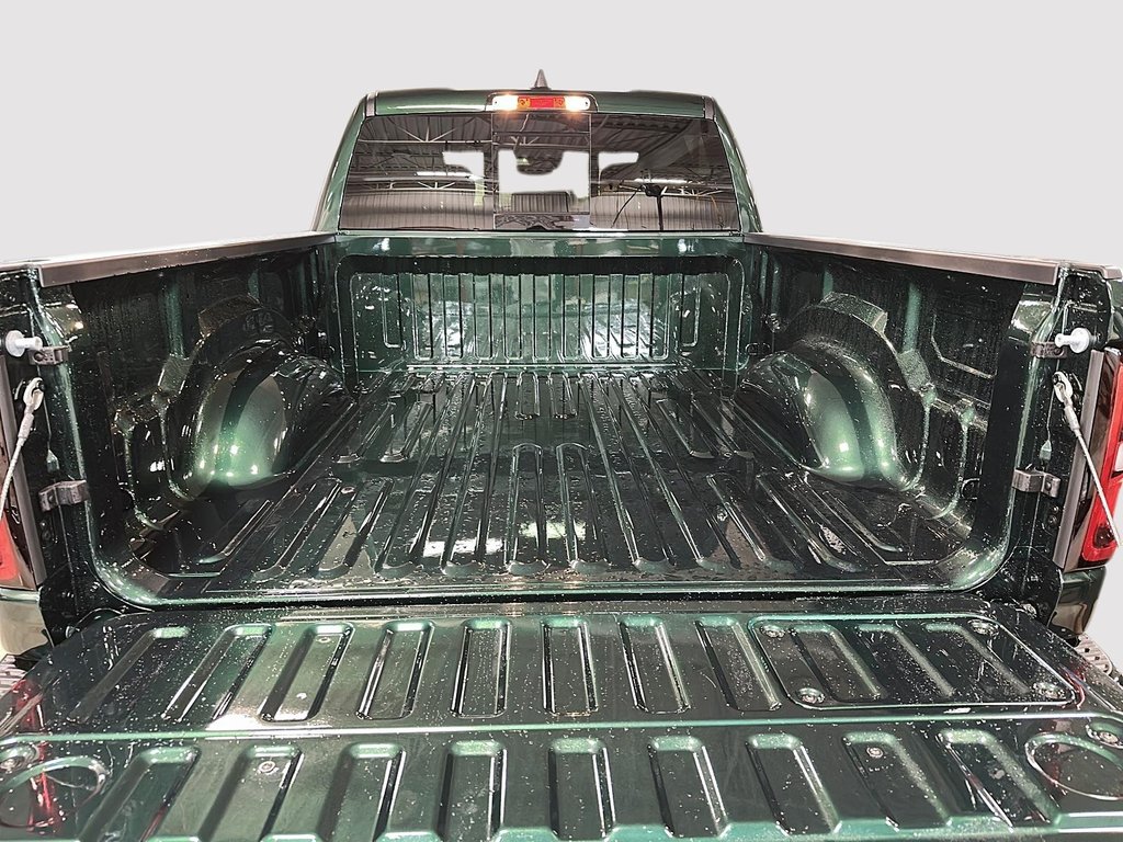 2026 Ram 1500 SPORT in Sherbrooke, Quebec - 16 - w1024h768px