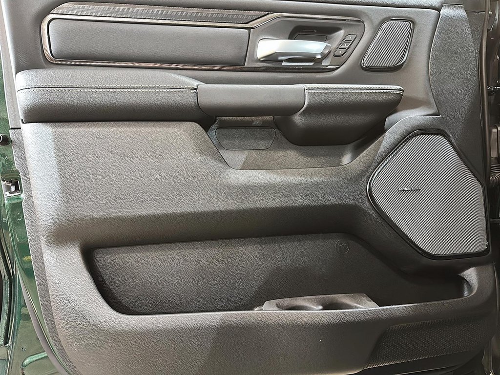 2026 Ram 1500 SPORT in Sherbrooke, Quebec - 10 - w1024h768px