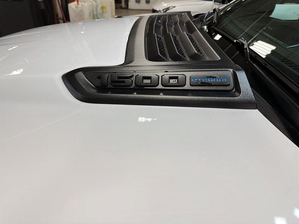 2026 Ram 1500 Express in St-Jean-Sur-Richelieu, Quebec - 6 - w1024h768px