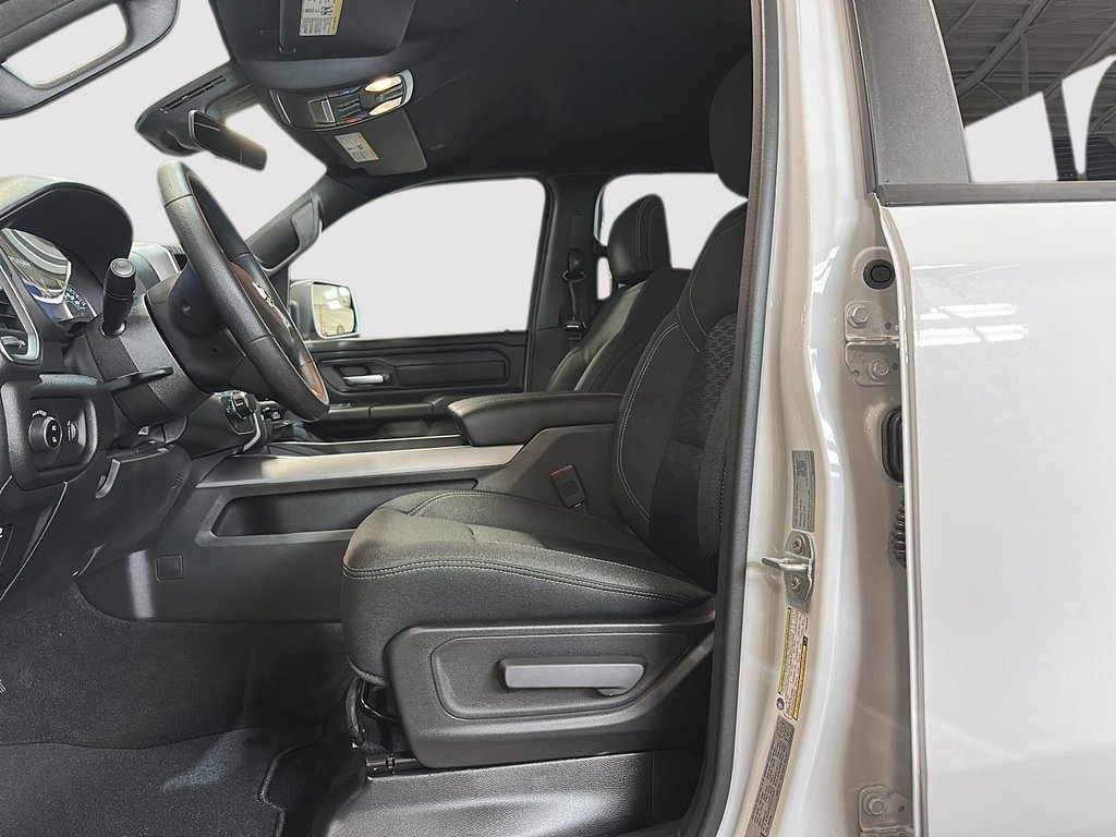 2026 Ram 1500 Express in St-Jean-Sur-Richelieu, Quebec - 8 - w1024h768px