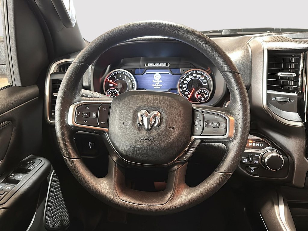 2026 Ram 1500 Express in St-Jean-Sur-Richelieu, Quebec - 11 - w1024h768px
