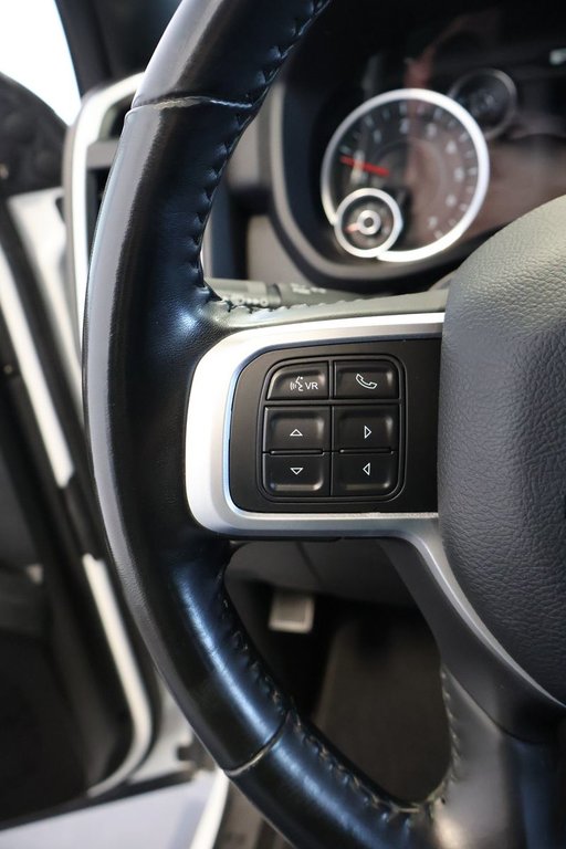 Ram 2500 Big Horn Crewcab 6.4L V8 Sport 2022 à St-Jean-Sur-Richelieu, Québec - 12 - w1024h768px