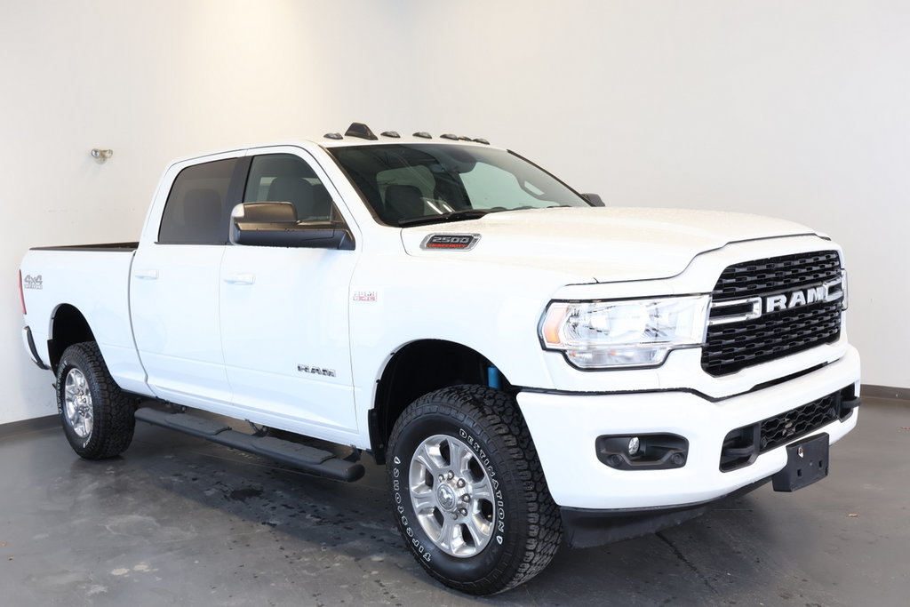Ram 2500 Big Horn Crewcab 6.4L V8 Sport 2022 à St-Jean-Sur-Richelieu, Québec - 4 - w1024h768px