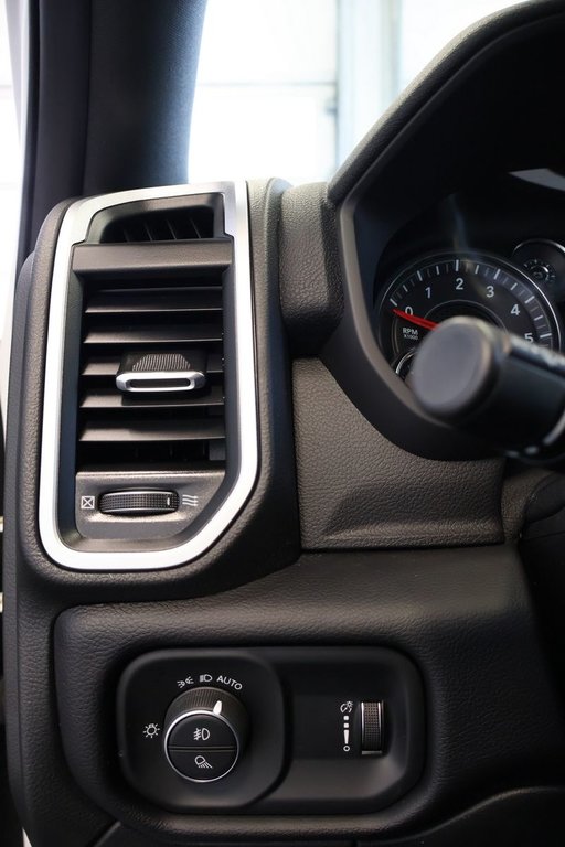 Ram 2500 Big Horn Crewcab 6.4L V8 Sport 2022 à St-Jean-Sur-Richelieu, Québec - 18 - w1024h768px