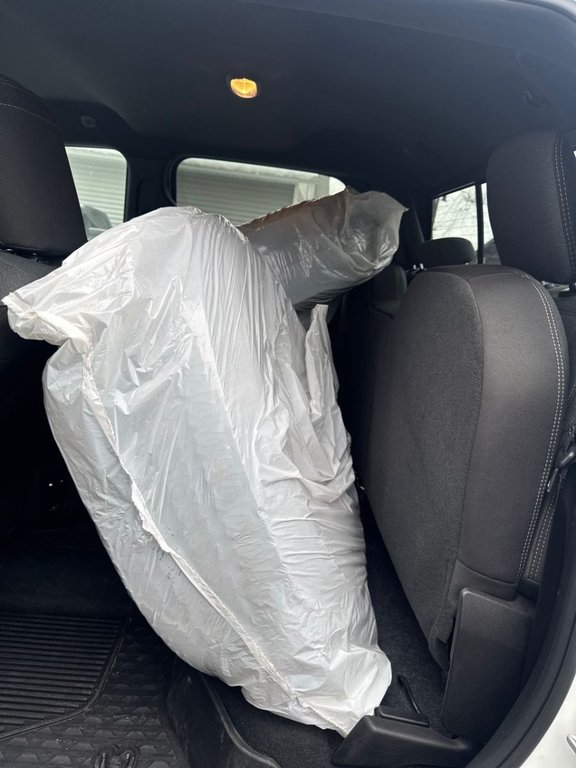 Ram 2500 Tradesman Crewcab 6.4L V8 4x4 2024 à St-Jean-Sur-Richelieu, Québec - 4 - w1024h768px