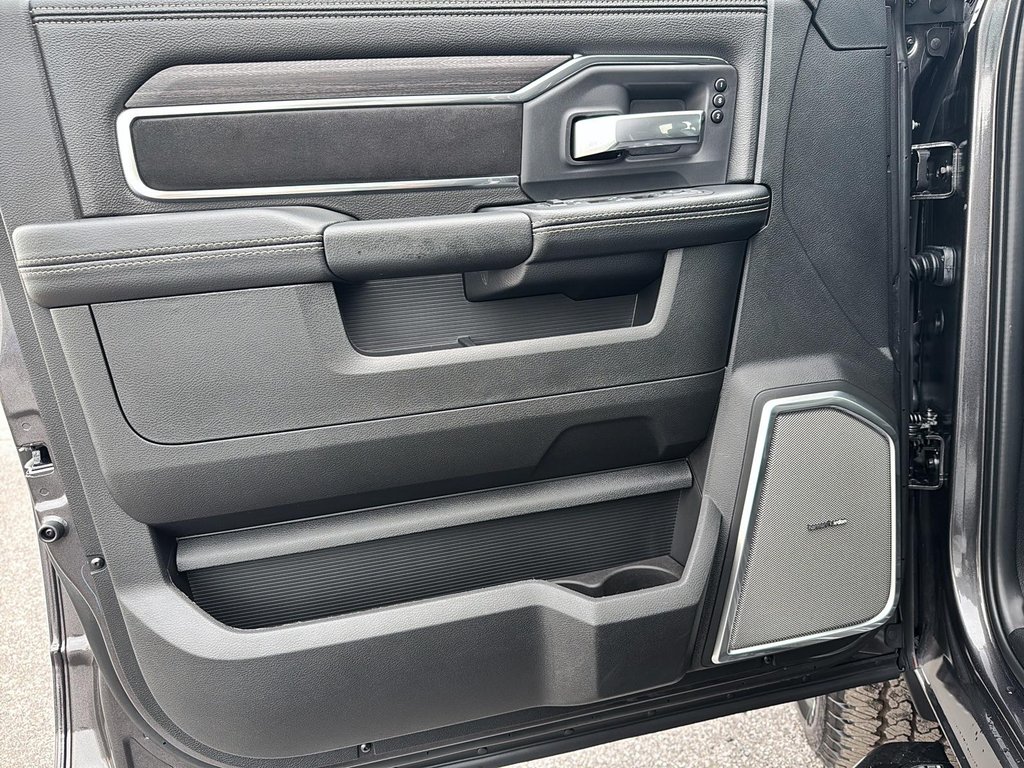 Ram 2500 LARAMIE 2025 à Sherbrooke, Québec - 11 - w1024h768px