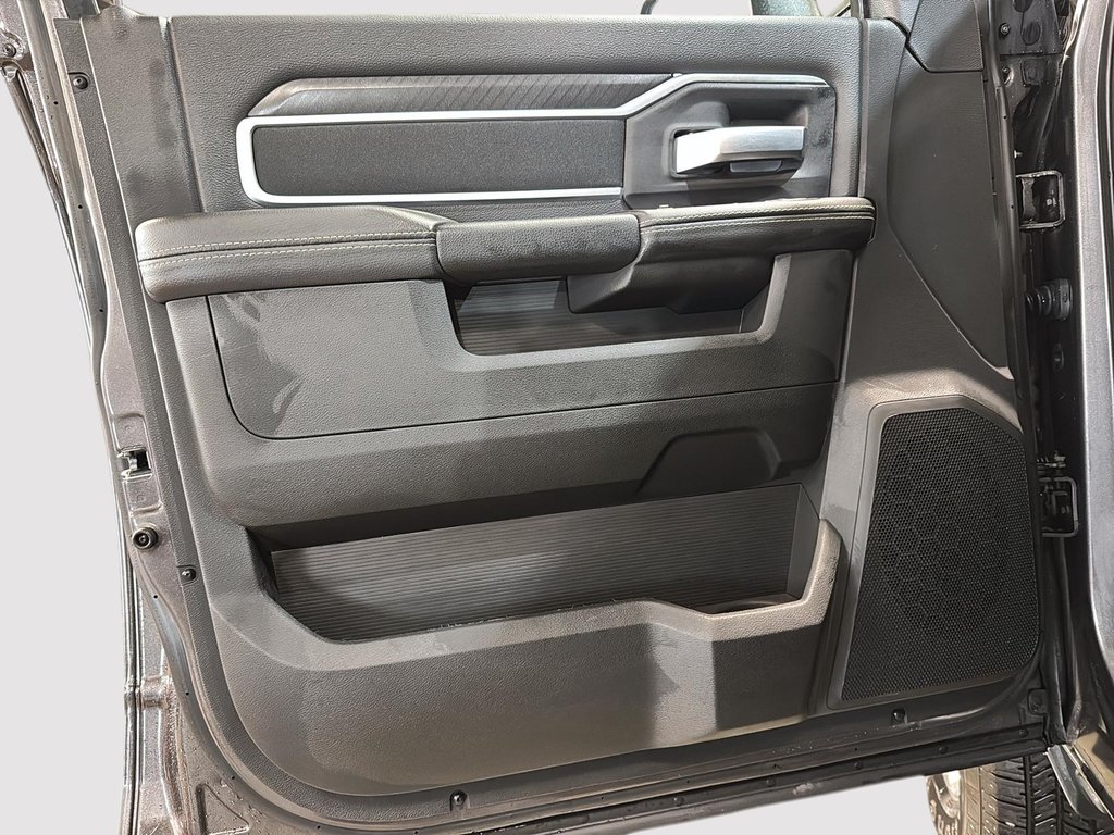 Ram 2500 BIG HORN 2026 à Sherbrooke, Québec - 11 - w1024h768px