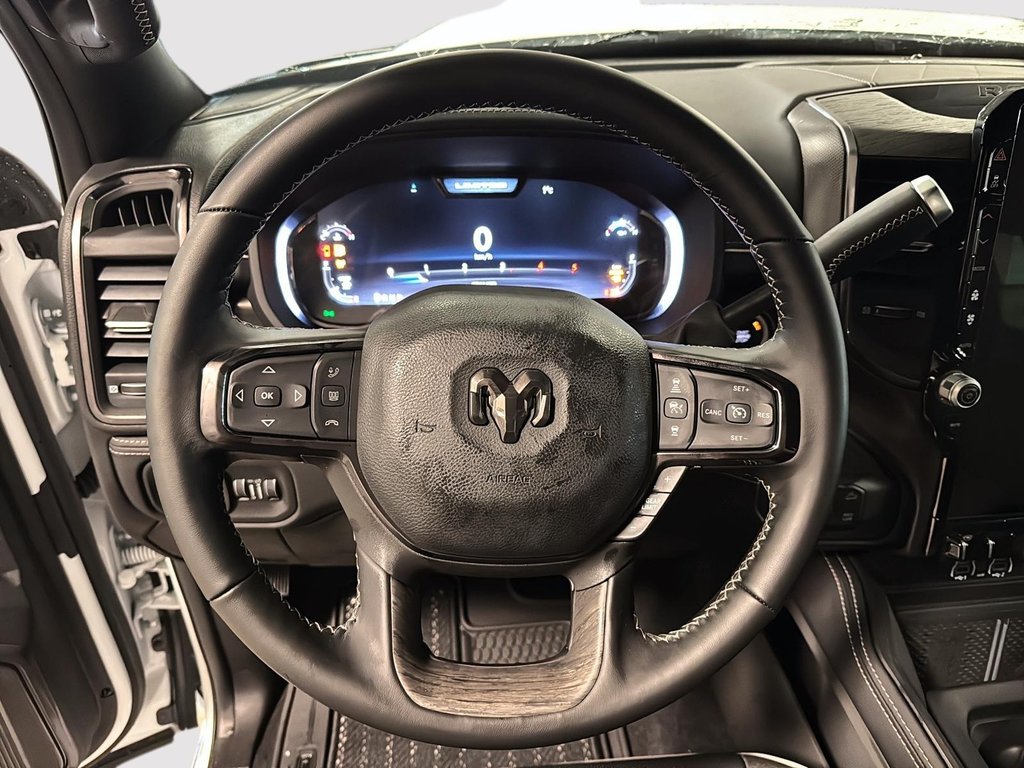 2026 Ram 2500 LIMITED in Sherbrooke, Quebec - 12 - w1024h768px