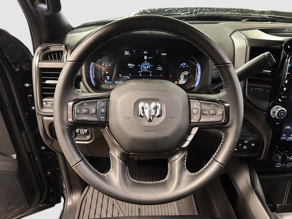 Ram 2500 REBEL 2026 à Sherbrooke, Québec - 12 - w1024h768px