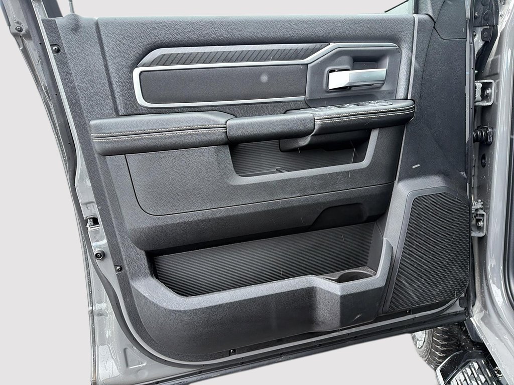 Ram 2500 BIG HORN 2026 à St-Jean-Sur-Richelieu, Québec - 10 - w1024h768px