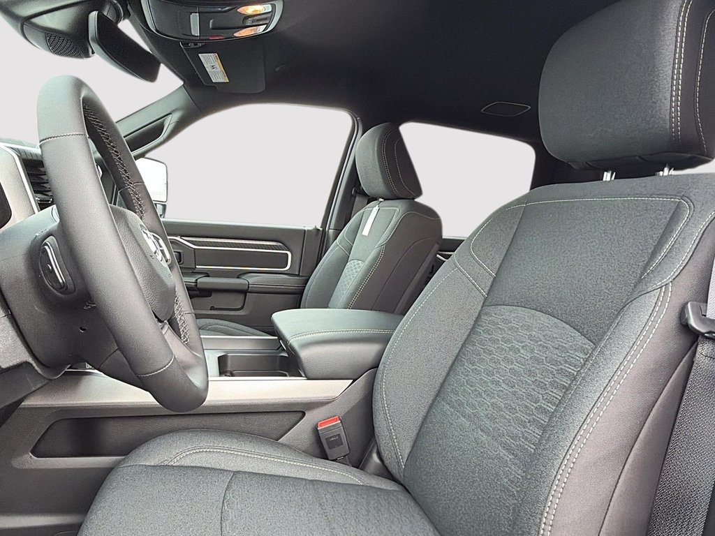 Ram 2500 BIG HORN 2026 à St-Jean-Sur-Richelieu, Québec - 9 - w1024h768px